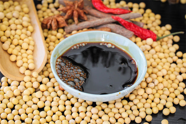 廠商回應(yīng)零添加醬油檢出鎘和砷，相關(guān)企業(yè)有何啟示？